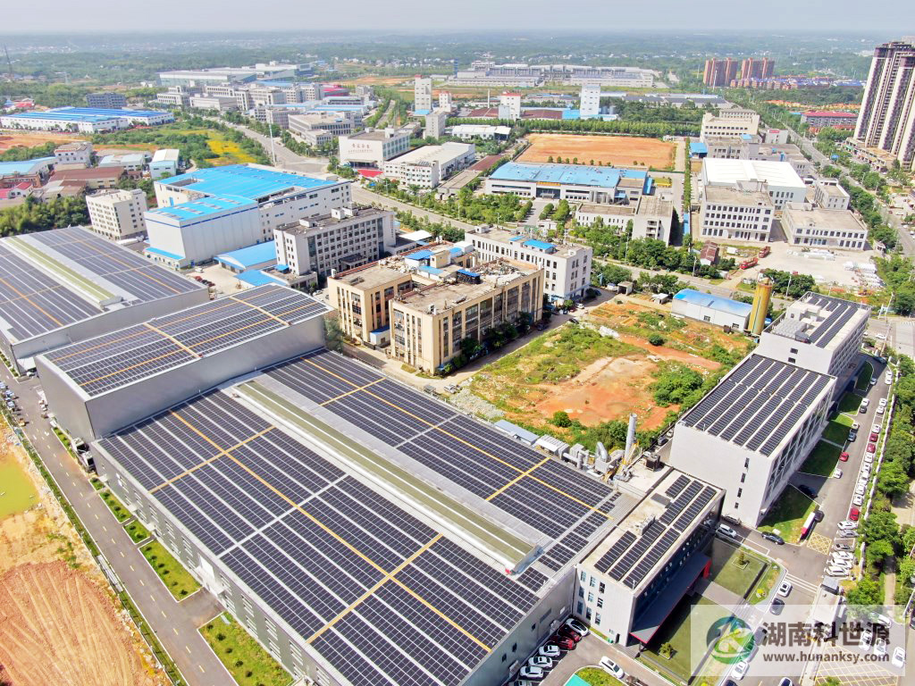 長(zhǎng)沙銀騰塑印包裝公司廠房屋頂分布式光伏發(fā)電工程 長(zhǎng)沙銀騰塑印包裝公司廠房屋頂分布式光伏發(fā)電工程